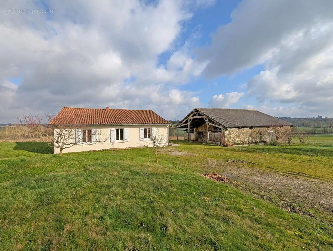 Maison de campagne avec deux chambres, grange et vue magnifique - photo 19