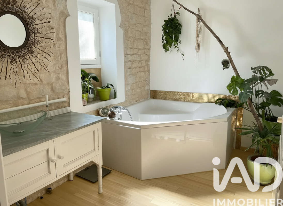 Maison 146 m² à Bougon  - photo 7