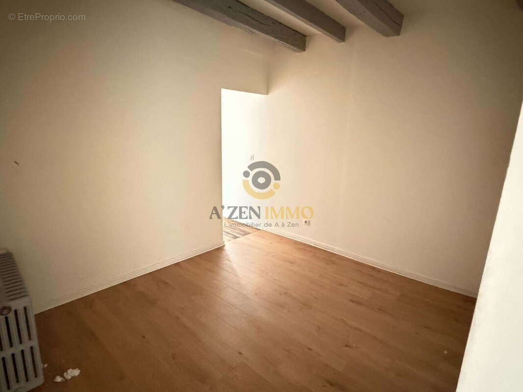 Maison 104 m² à Saint-Maixent-L'ecole  - photo 7