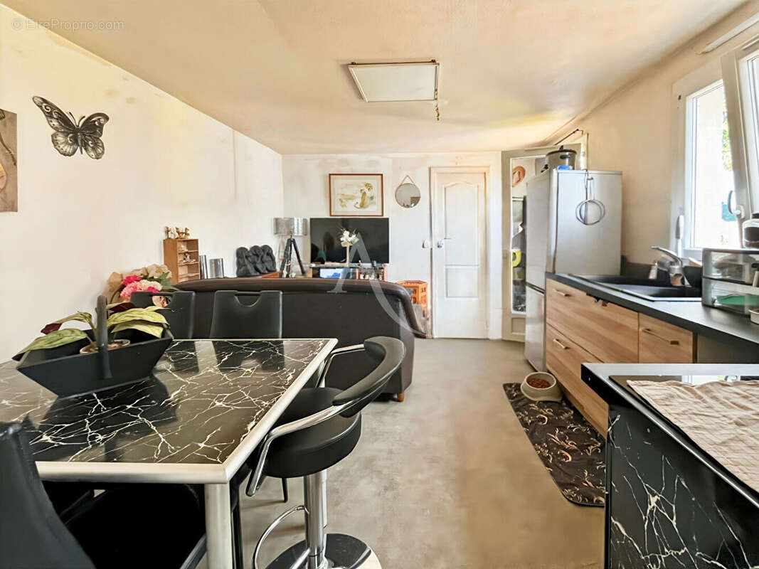 A VENDRE - Ensemble immobilier de deux maisons en location - photo 7
