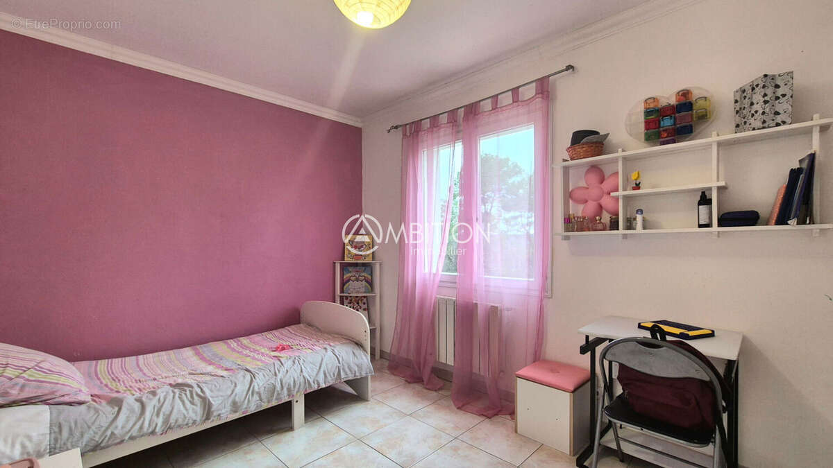 Maison à TOURRETTES