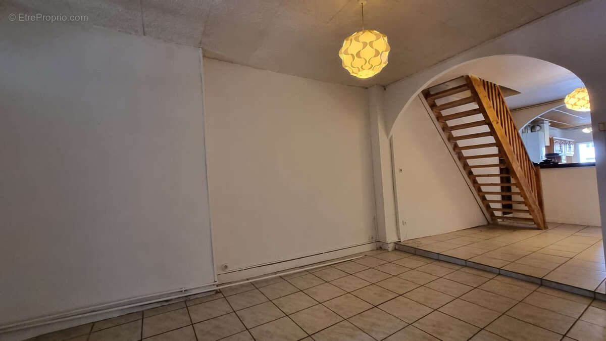 Maison à MONTCY-NOTRE-DAME
