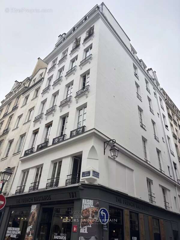 Appartement à PARIS-2E