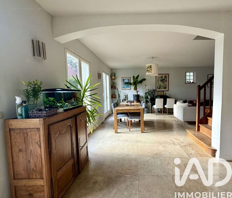Photo 2 - Maison à JUZIERS
