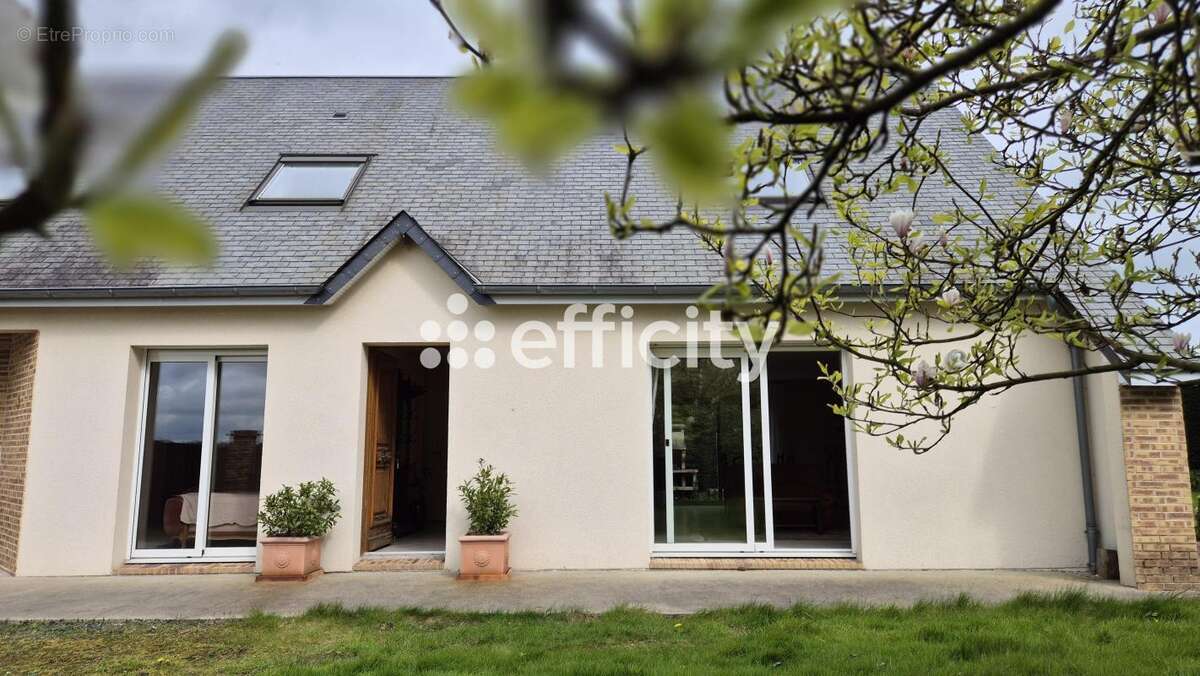 Maison à LE MOLAY-LITTRY