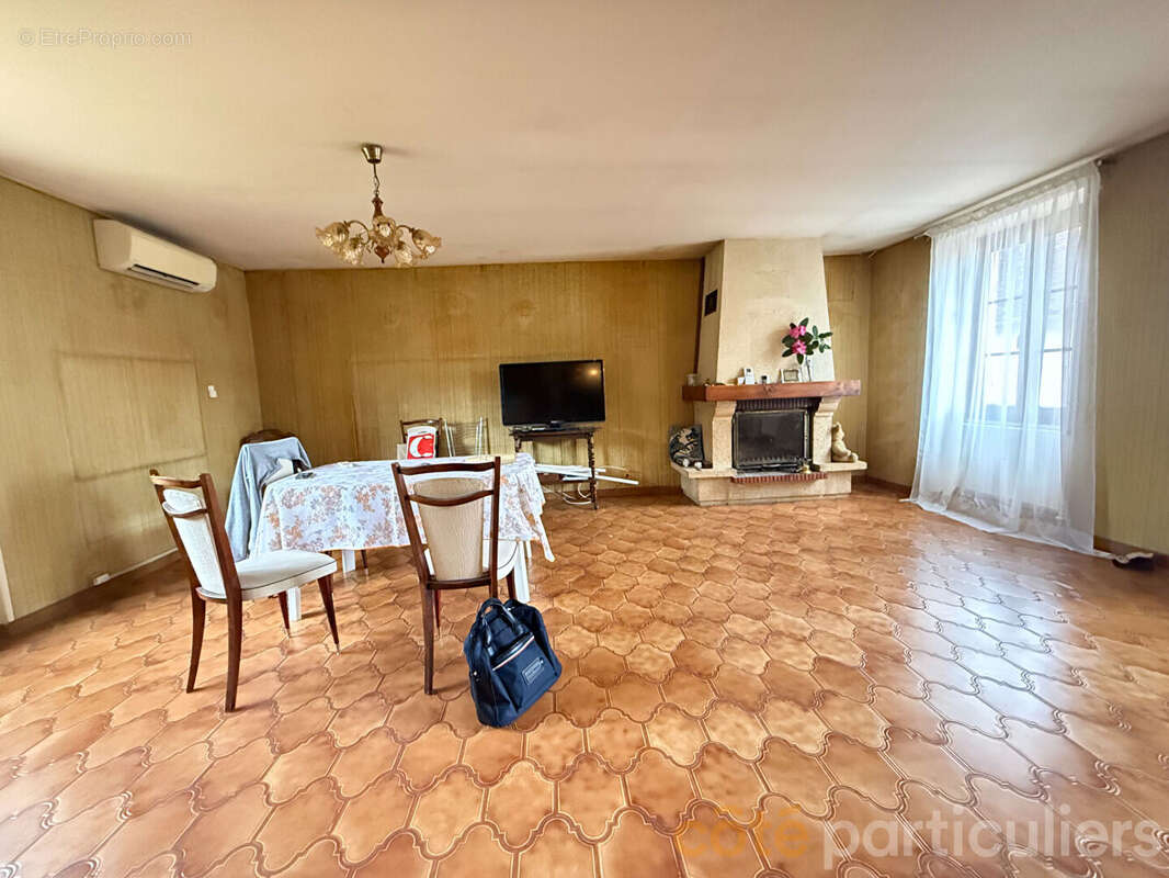Maison à LA CELLE