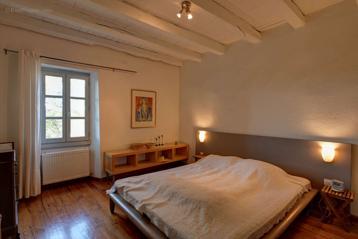 Superbe propriété rurale avec maison en pierre, grange aménagée, piscine et plus de 4 ha - photo 5