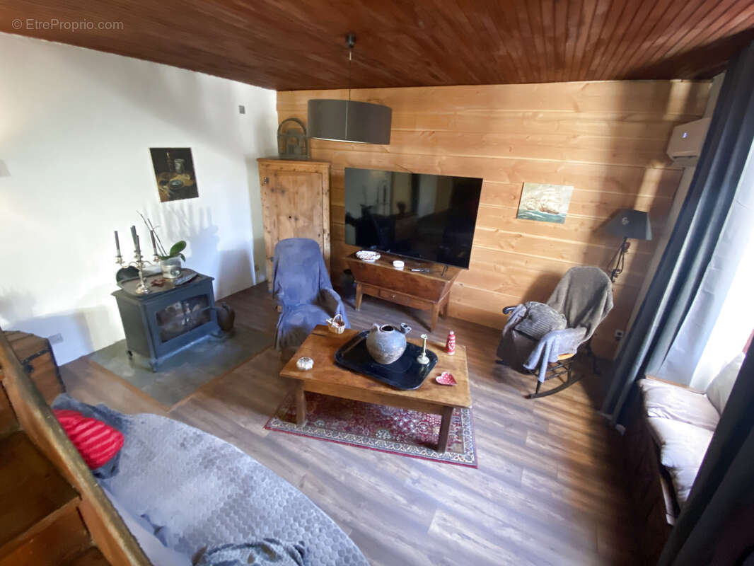 Maison à DECAZEVILLE