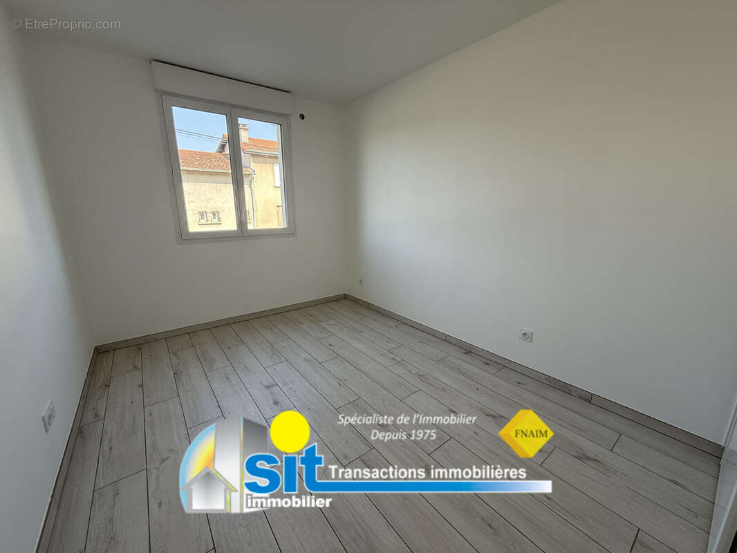 Appartement à COMMUNAY