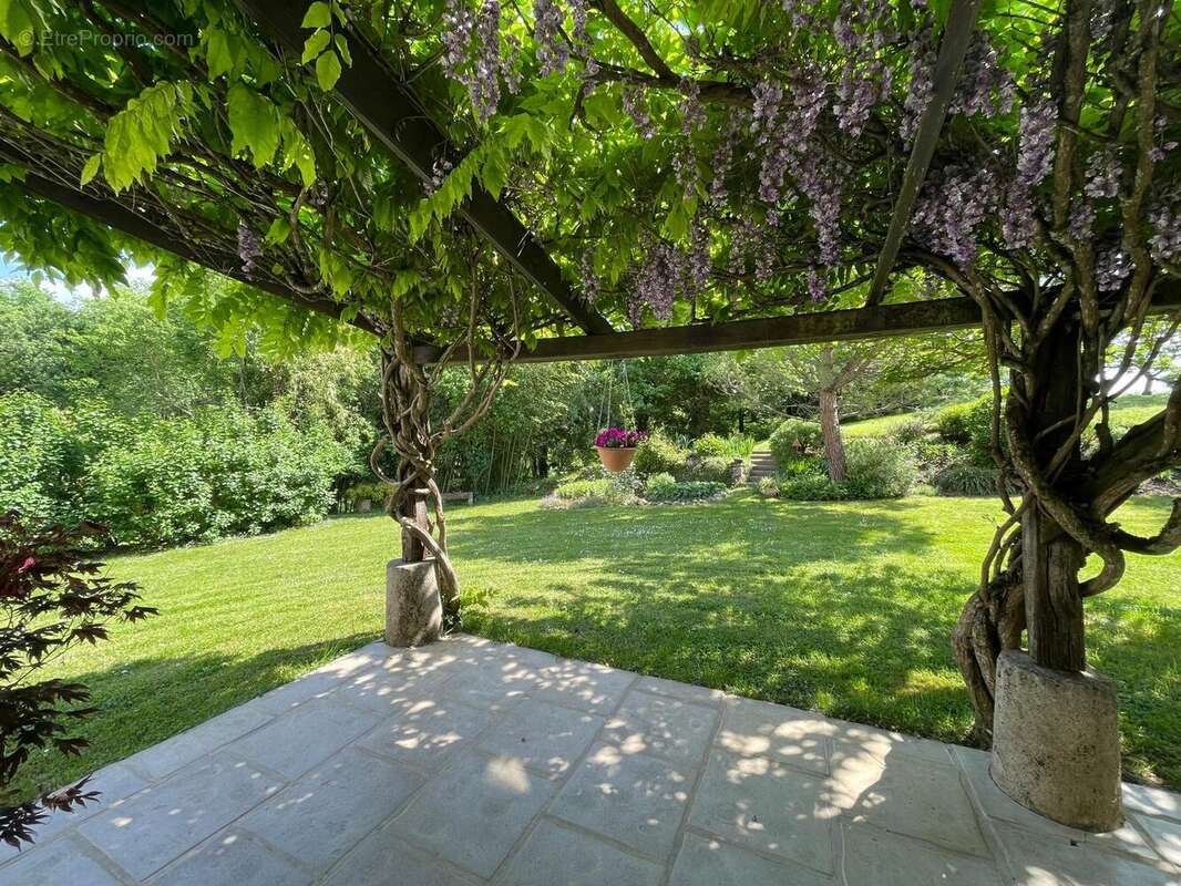 Maison à SAINT-DENIS-DE-PALIN