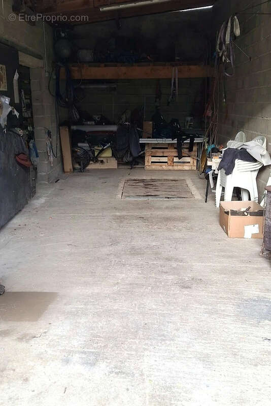 Maison à POILLY-SUR-THOLON