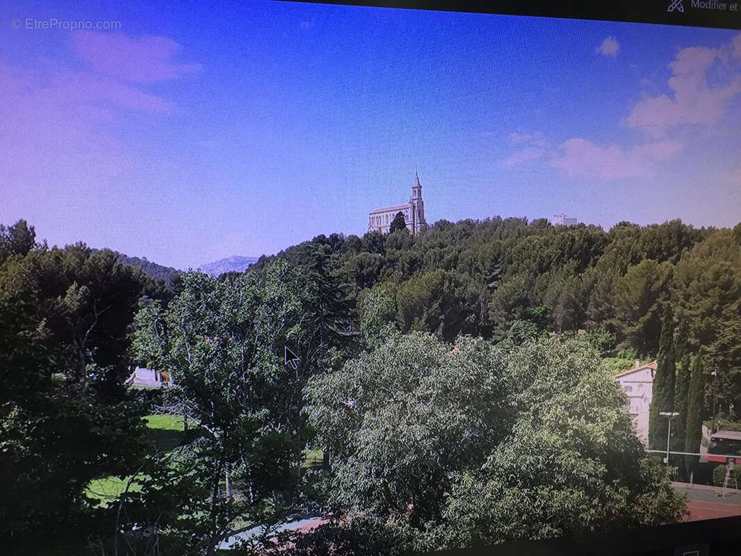 Appartement à MARSEILLE-9E