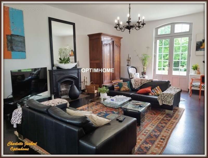 Maison à AUBETERRE-SUR-DRONNE