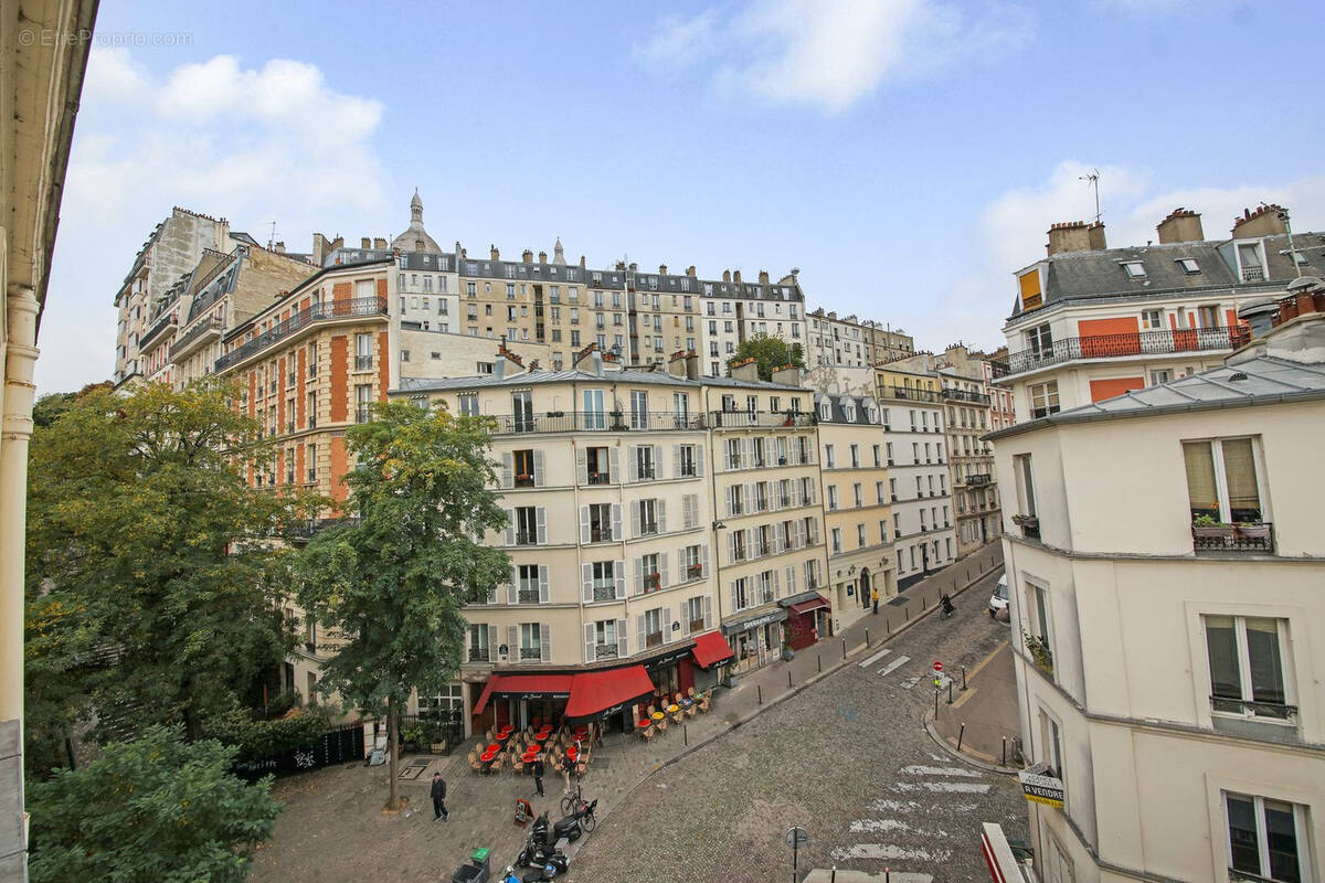 Appartement à PARIS-18E