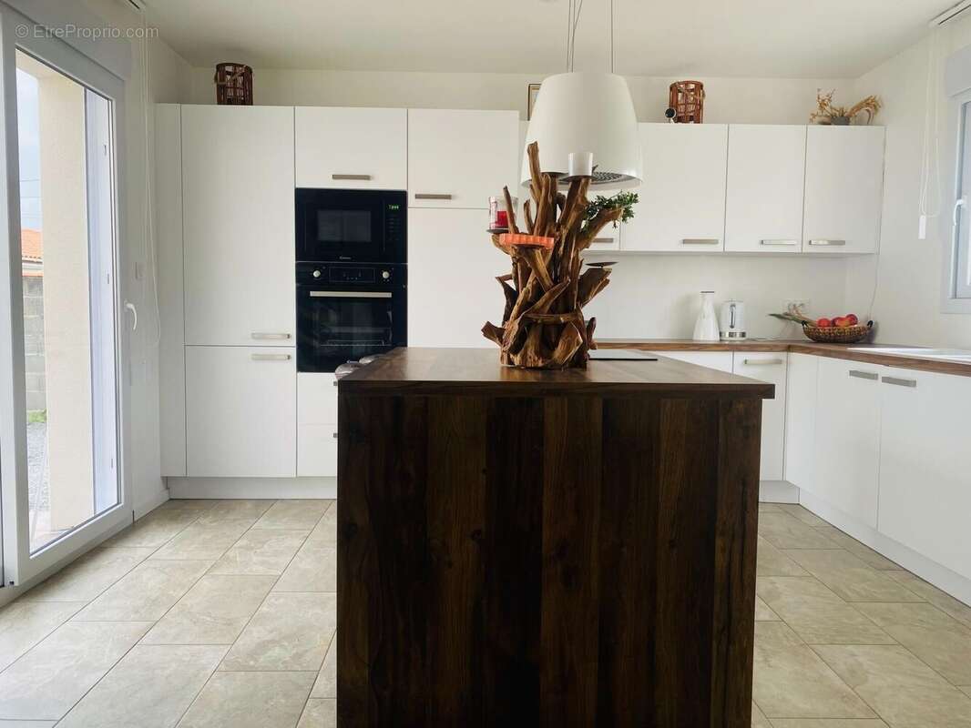 Photo 3 - Maison à SURGERES