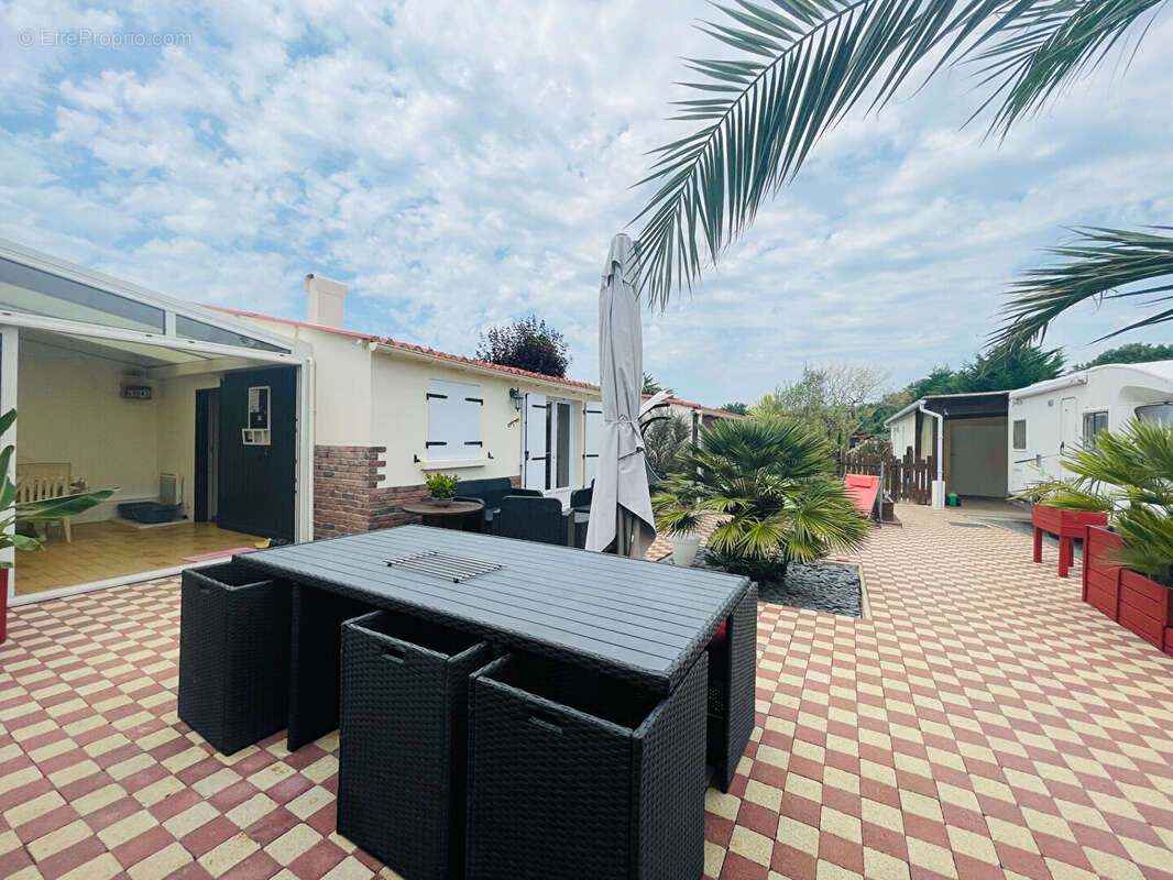 Maison à SAINT-JULIEN-DES-LANDES