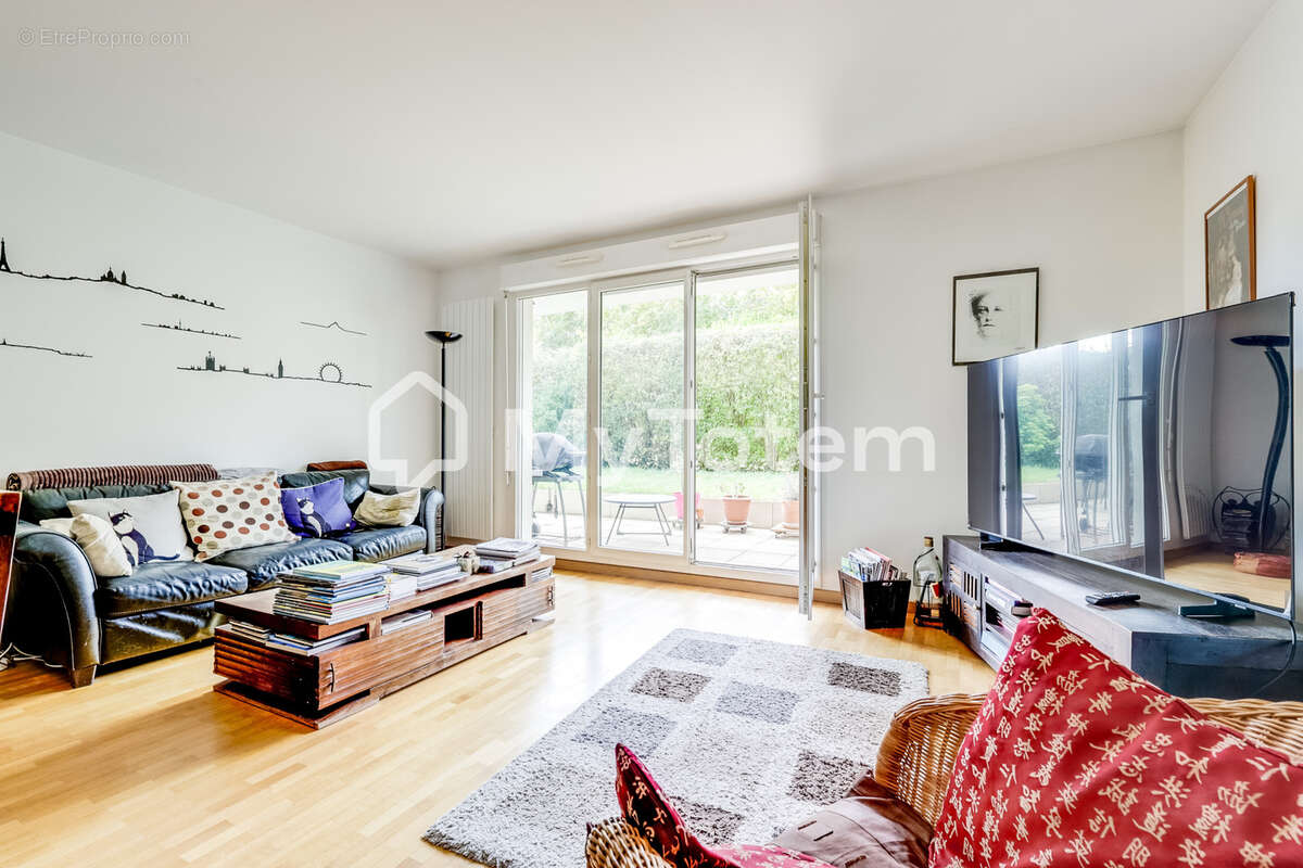 Appartement à LA GARENNE-COLOMBES