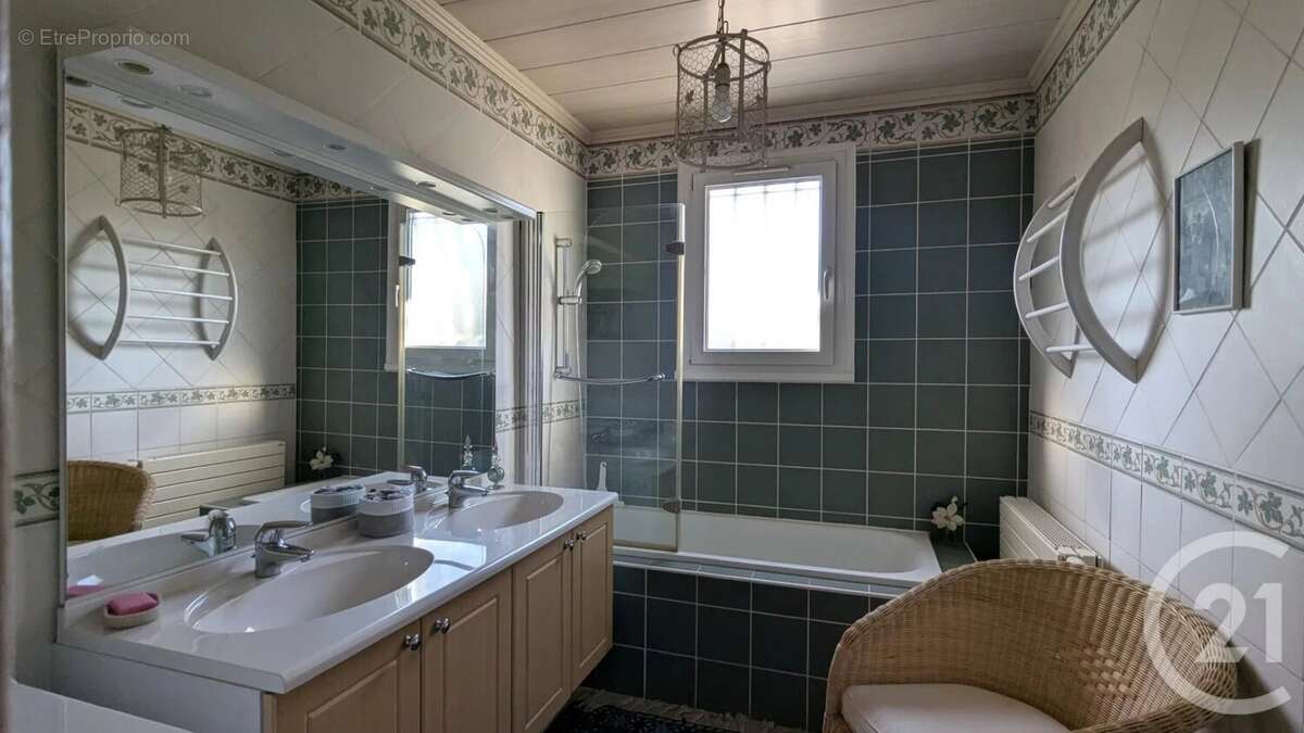 Maison à LE PLESSIS-TREVISE