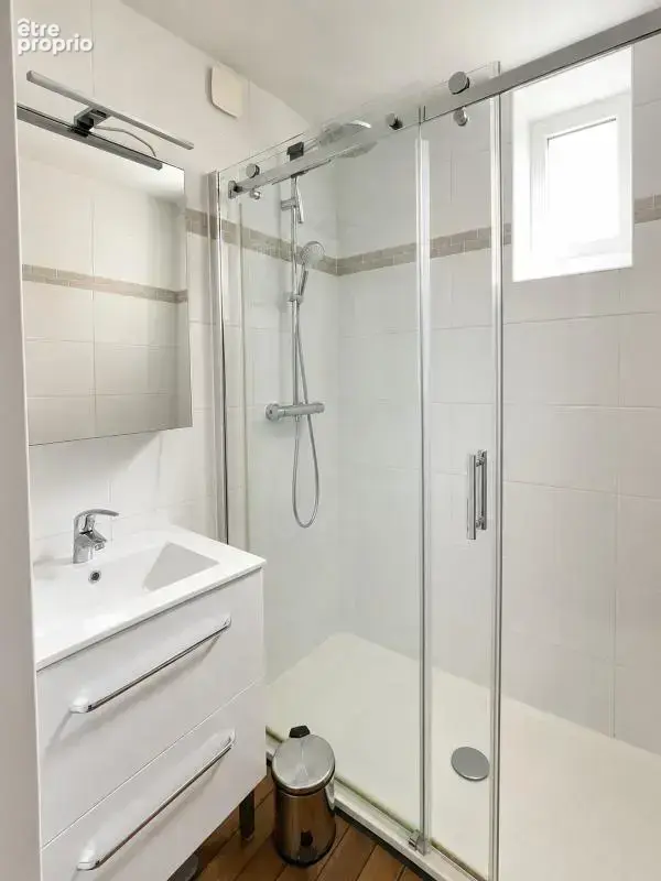 Appartement t2 renove 48 m2 proche port et plages - photo 5