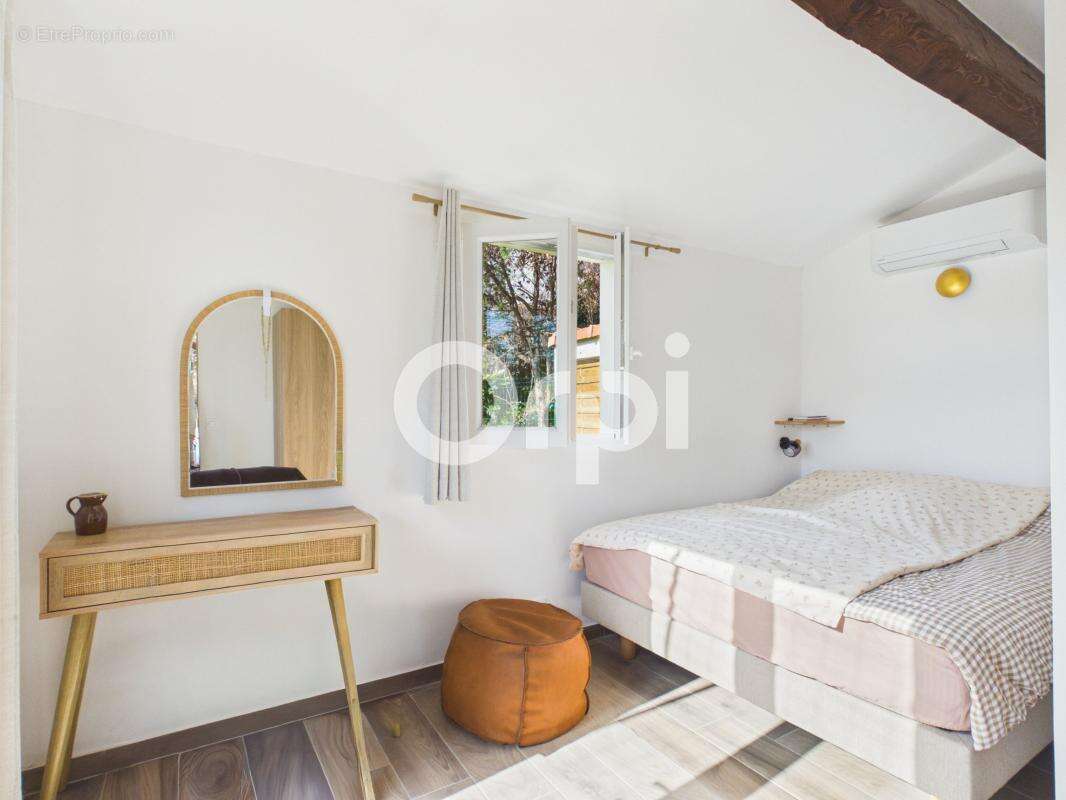 Appartement à MANDELIEU-LA-NAPOULE