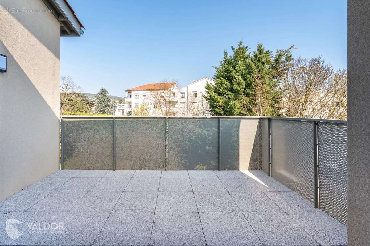 Appartement à ANSE