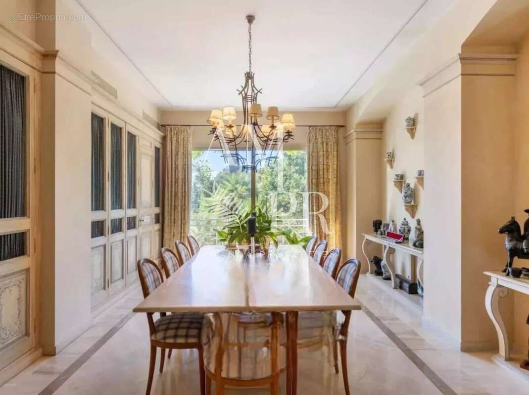 Cannes – Villa Belle Époque Iconique de Prestige avec Vue Mer Panoramique - photo 13