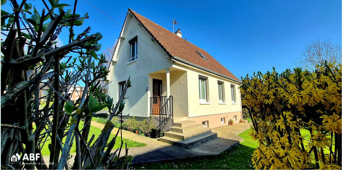 Maison à SAINT-NICOLAS-D'ALIERMONT