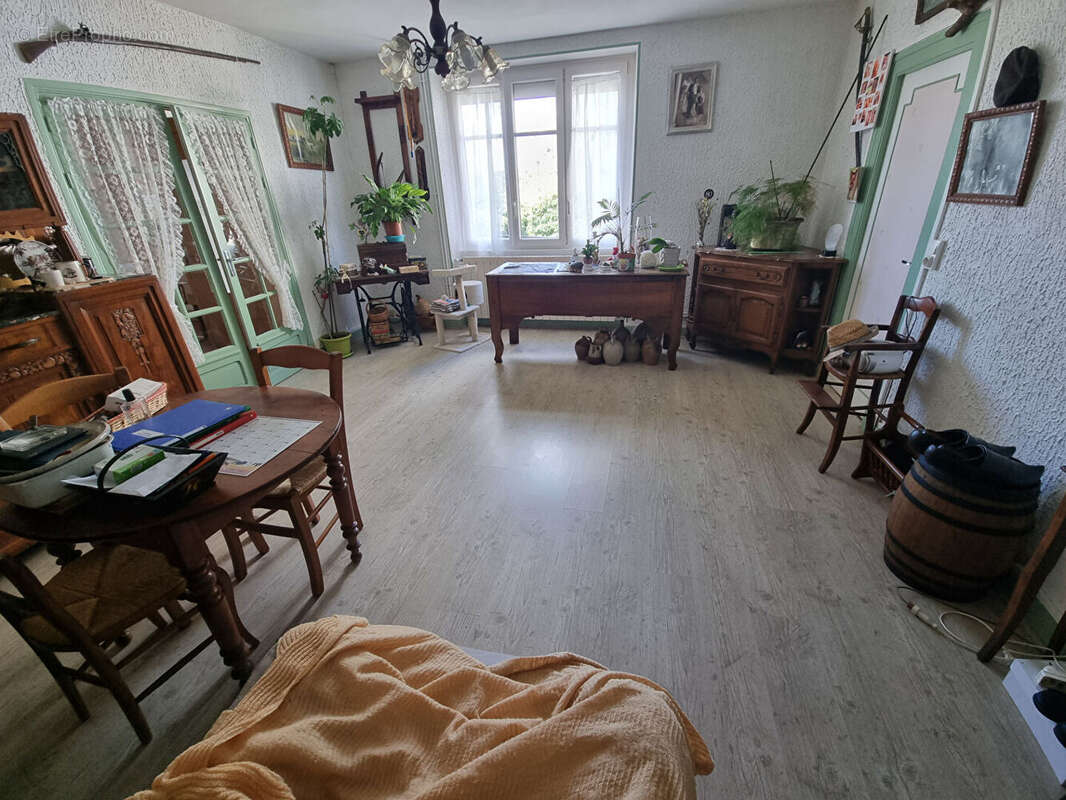 Maison à PREMERY