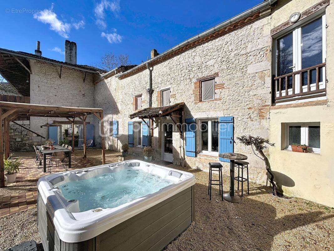 Maison à ASTAFFORT