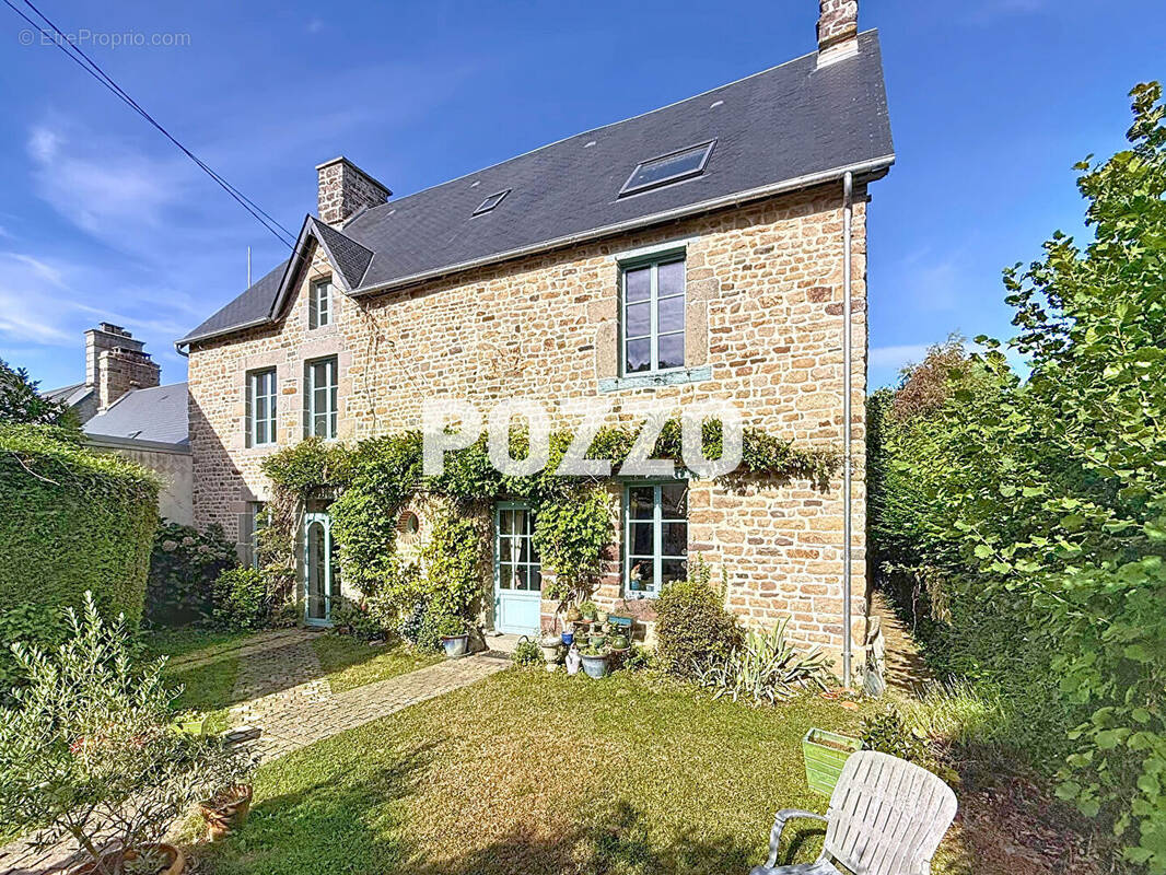Maison à SAINT-PIERRE-LANGERS