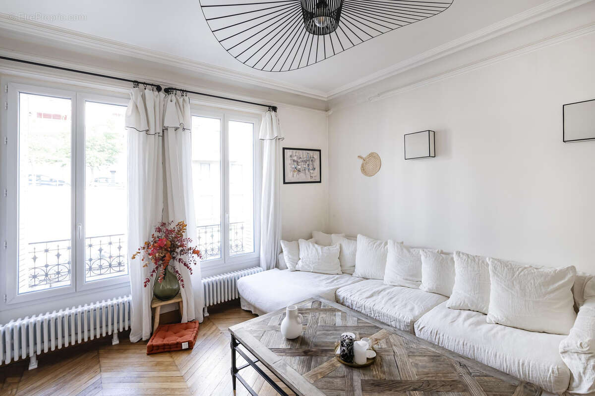 Appartement à SURESNES