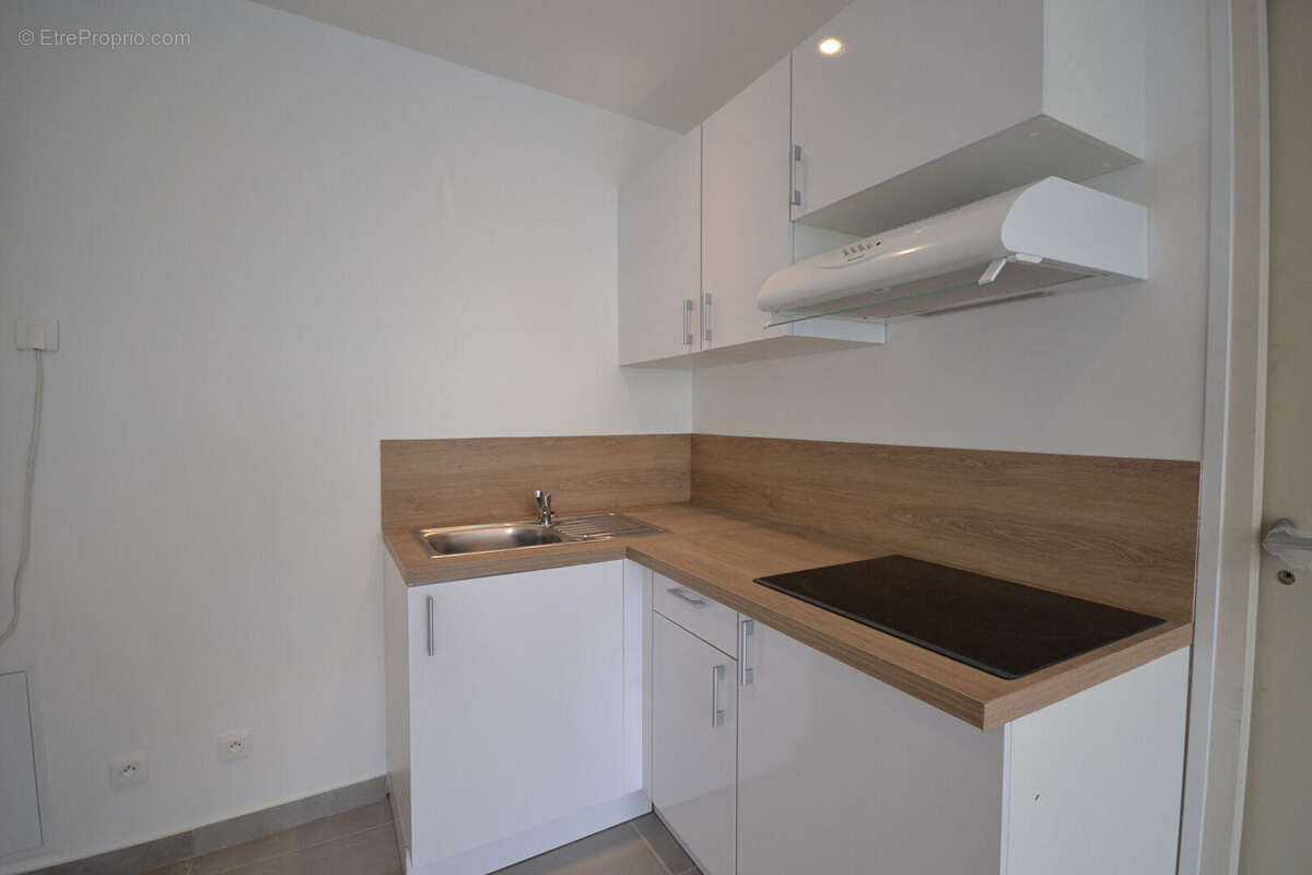 Appartement à LES CLAYES-SOUS-BOIS