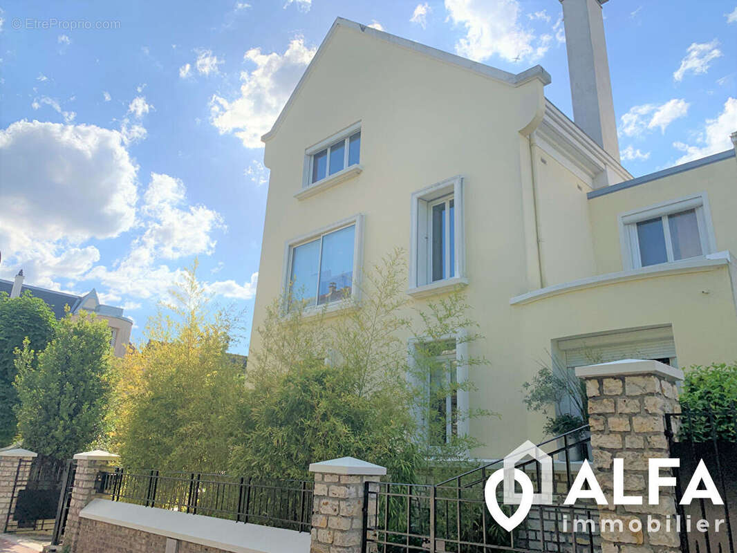 Maison à ENGHIEN-LES-BAINS