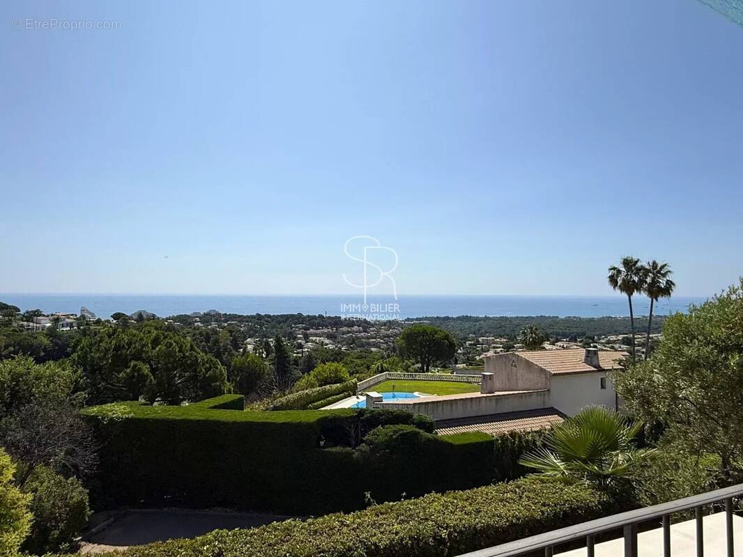 Appartement à VILLENEUVE-LOUBET