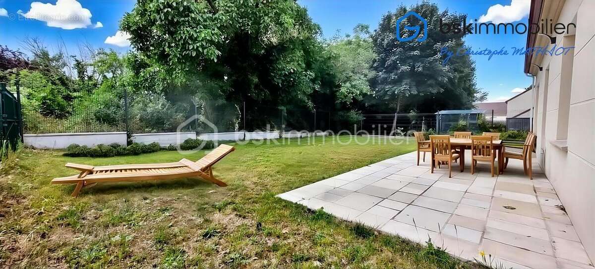 Maison à VERNEUIL-SUR-SEINE