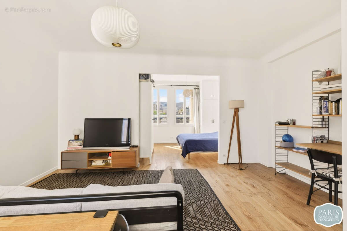 Appartement à PARIS-7E