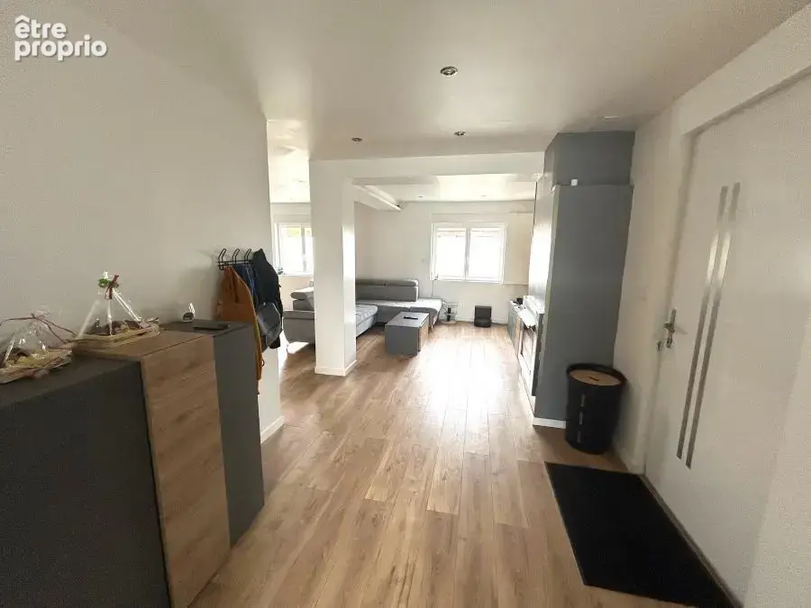 Maison de campagne semi individuelle développant 120m2 et bâtie sur 240m2 de parcelle ! - photo 8