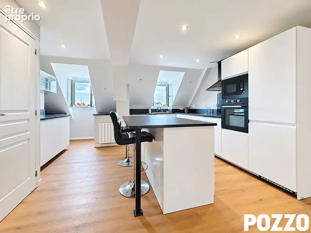 A Vendre - Avranches - Appartement duplex 3 pièce(s) 76.42 m² -parking - photo 2