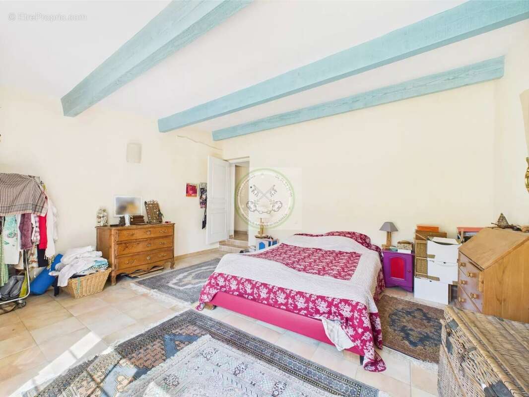 Maison à BAGNOLS-EN-FORET