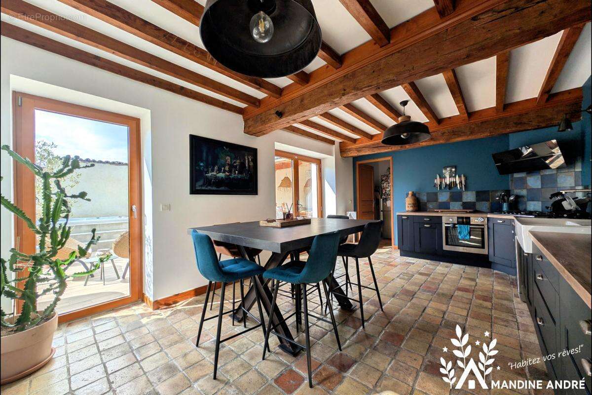Maison 175 m² à Reyrieux  - photo 8