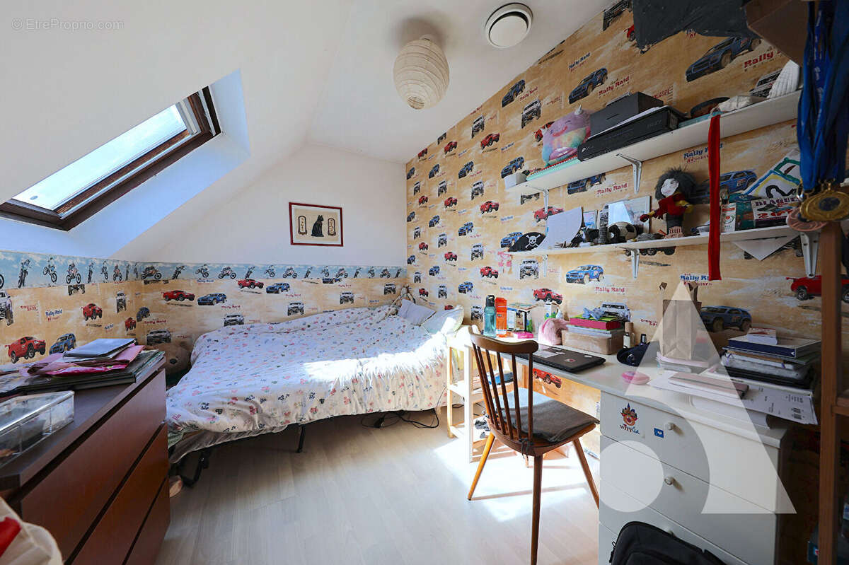 Maison à SAINTRY-SUR-SEINE