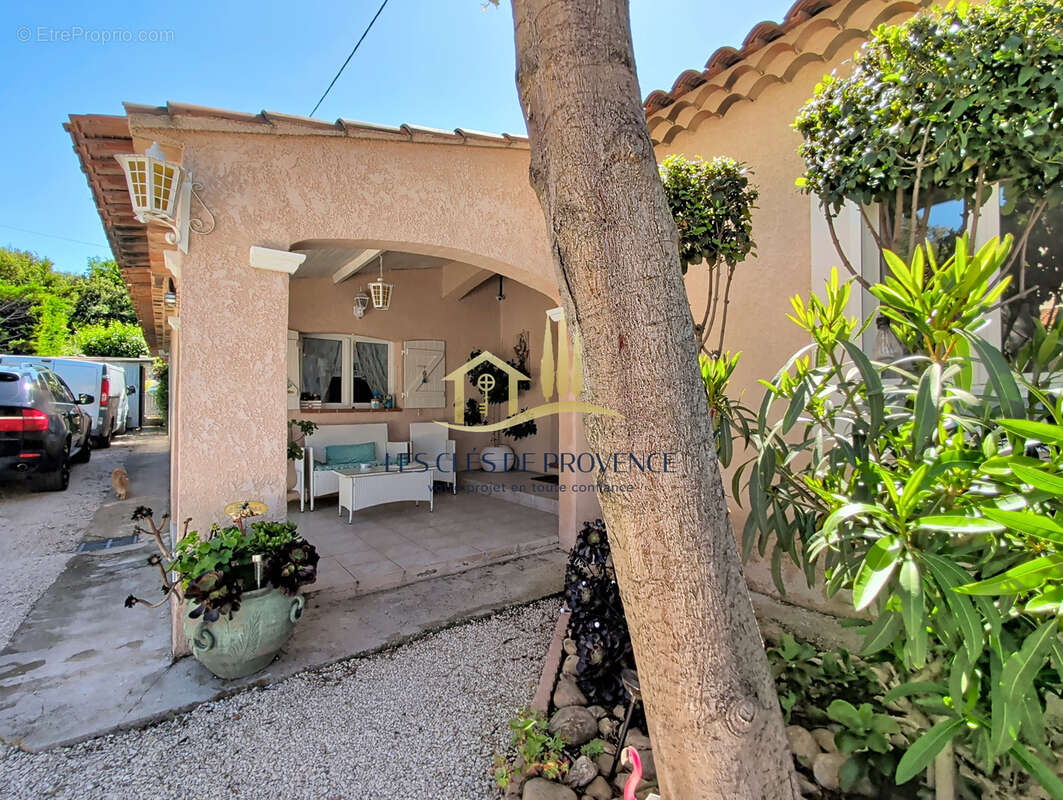 Maison à ROGNAC