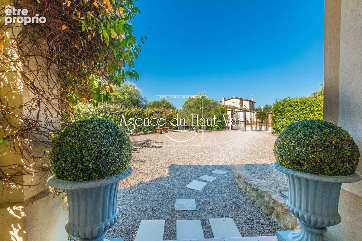 Villa récente 170m2, terrain paysager 3000m2 - photo 7