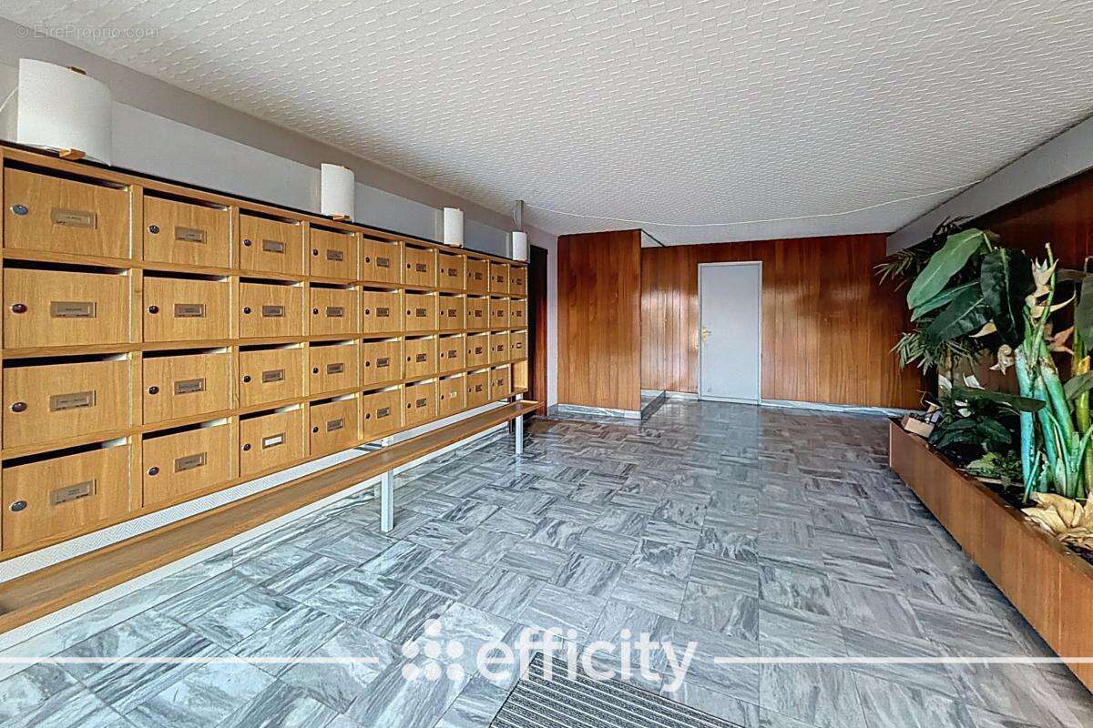 Appartement à SAINTE-FOY-LES-LYON