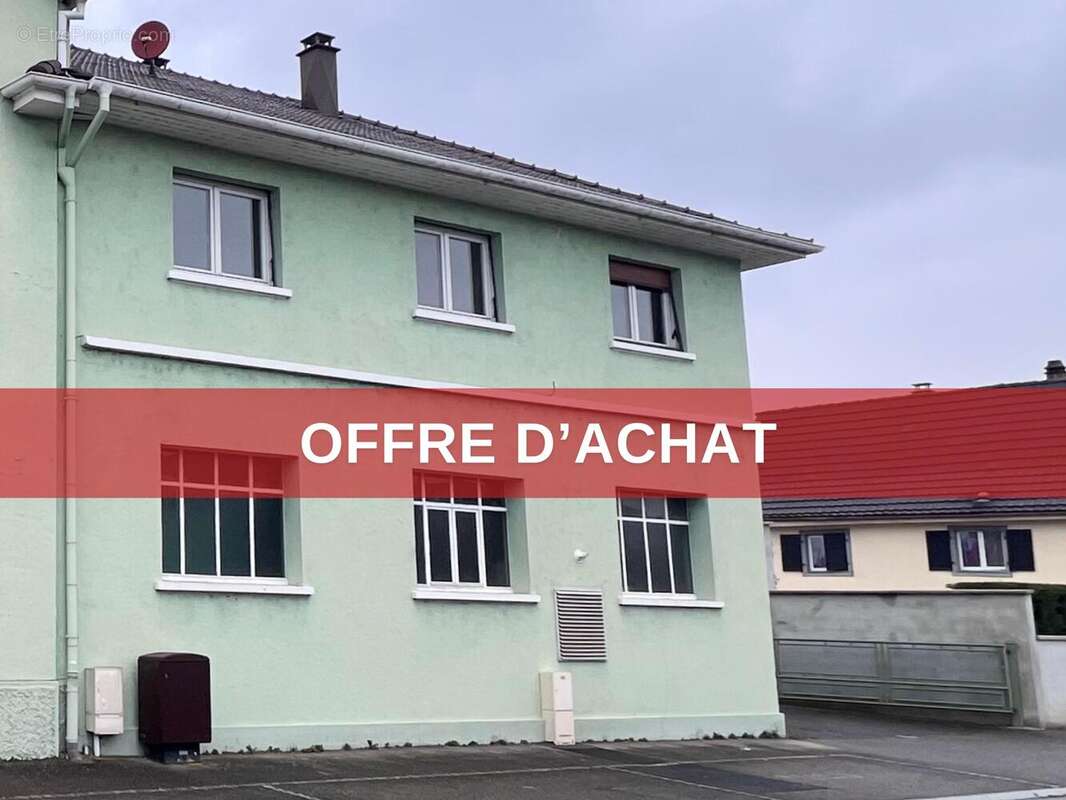 Maison à VILLAGE-NEUF