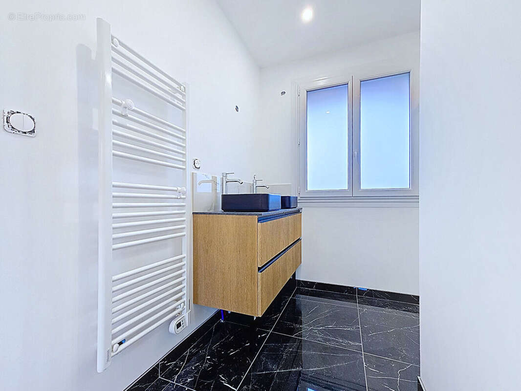 Maison à FRANQUEVILLE-SAINT-PIERRE