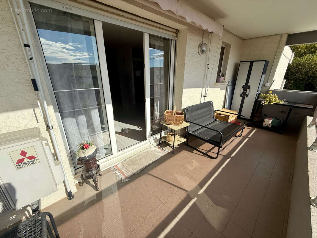 Appartement à MAUGUIO