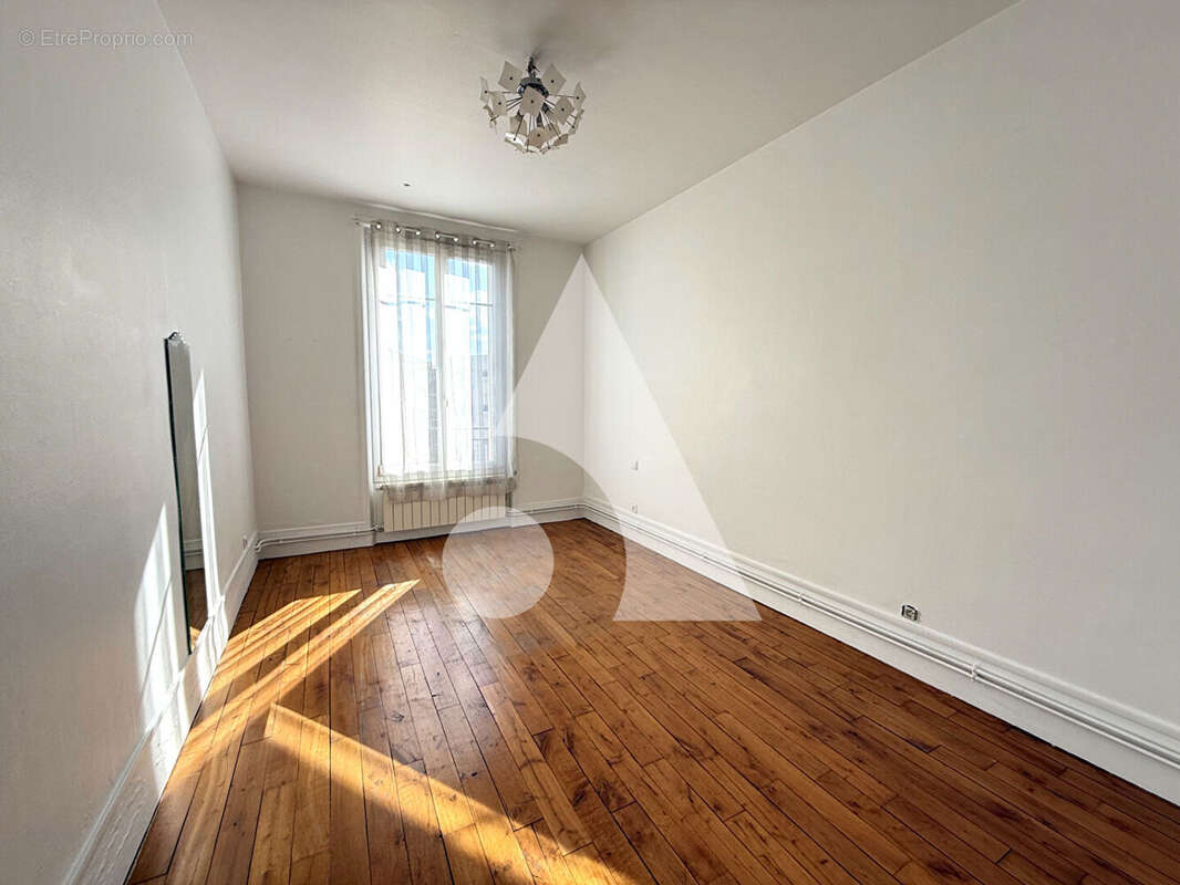 Appartement 3 pièces 80 m² Joinville-le-Pont - Charme de l'ancien - photo 8