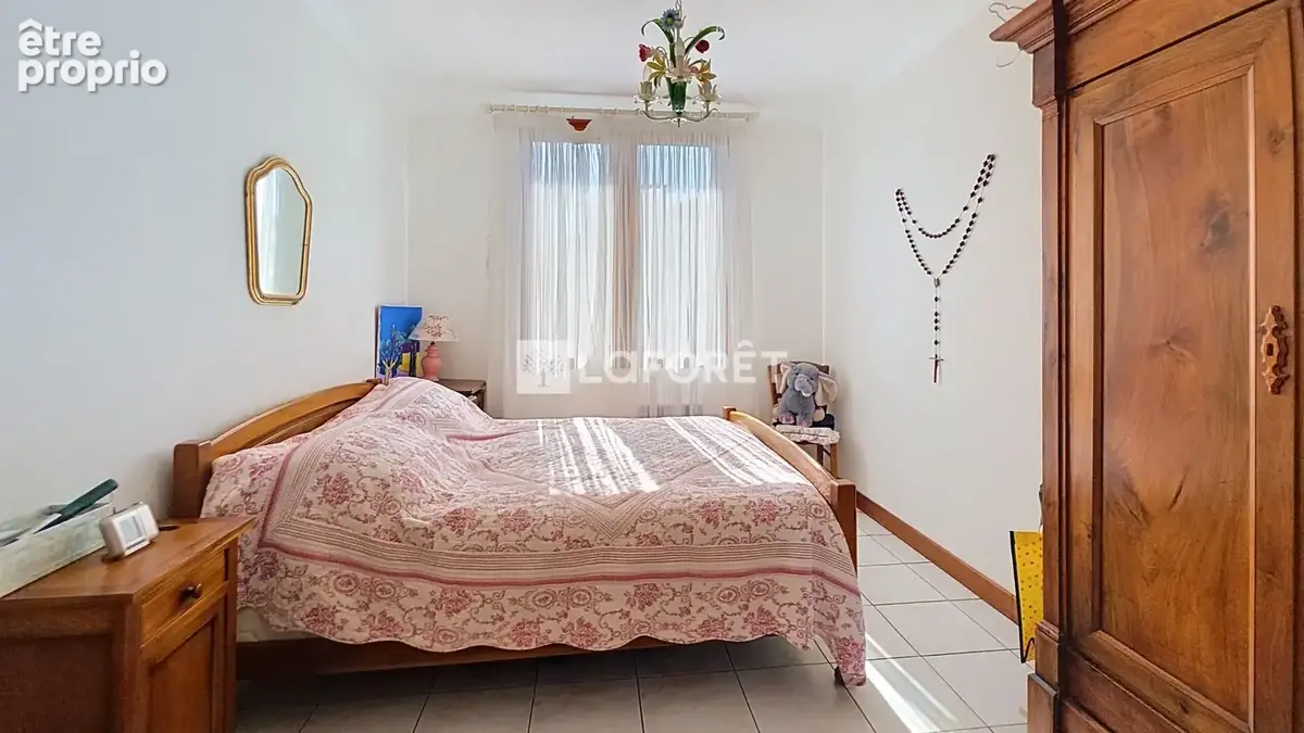 Maison à PRADES avec 4 chambres dont 1 suite parentale, garage et jardin - photo 11