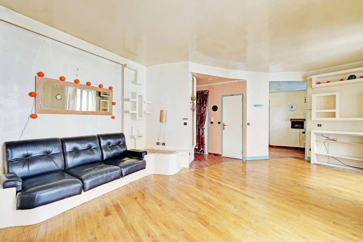 Appartement à PARIS-18E